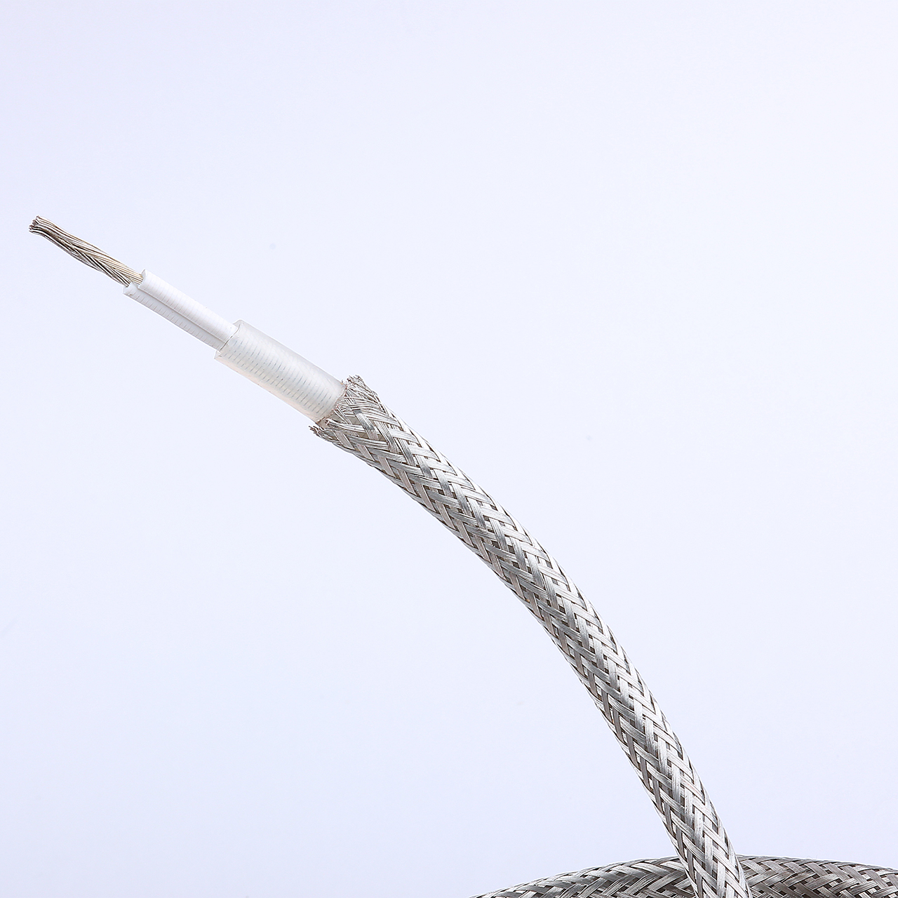 Пожаробезопасный Греющий кабель РИМ 30 Вт/м с дополнительной защитой оплеткой